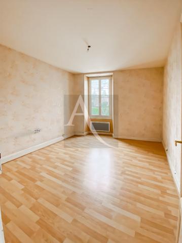 Maison de village en pierre