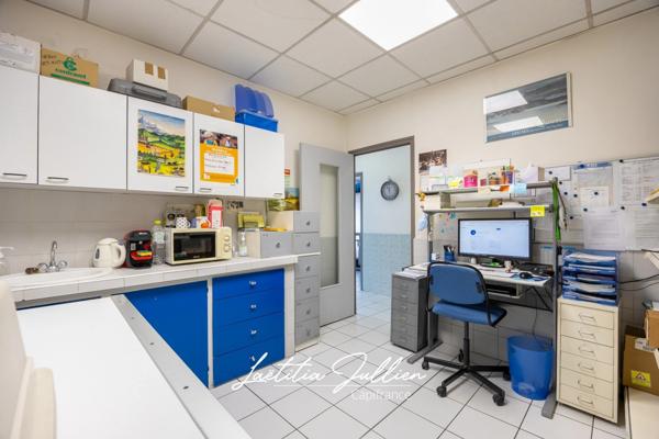 EXCLUSIVITÉ – Cœur de La Valentine - Vente murs commerciaux – Local commercial traversant libre – 55,85 m² – Emplacement n°1