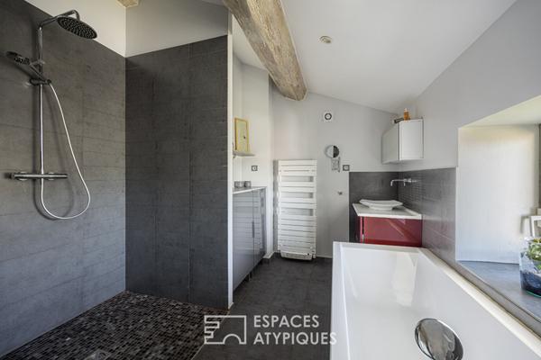 Ancienne ferme rénovée avec extension contemporaine