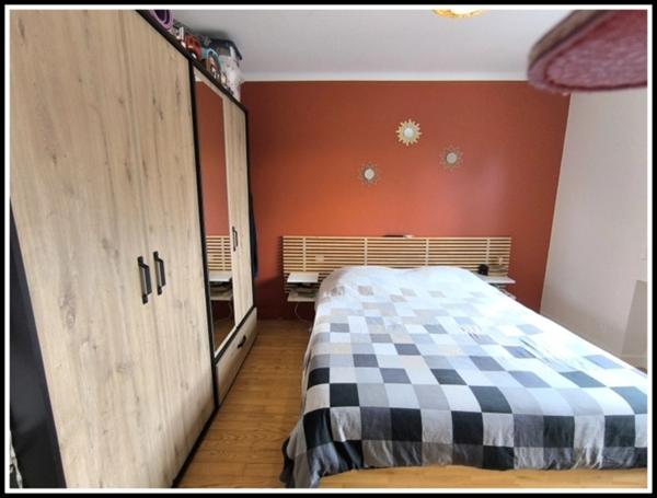 Maison rénovée 120m2 4 chambres sur terrain plat de 1000m2