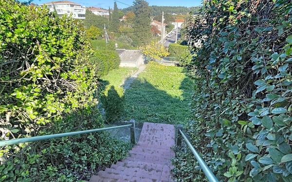 Maison à vendre    3 pièces • 47 m2 Marseille 12