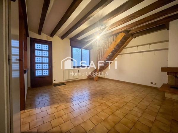 Charmante maison de plain-pied 2 pièces avec cour sans vis-à-vis et dépendance. Idéale premier achat ou investisseur