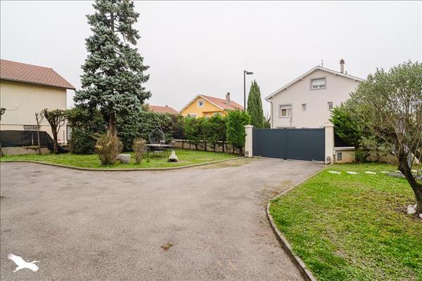 Maison à vendre |  Décines-Charpieu |  5 pièces | 154 m²