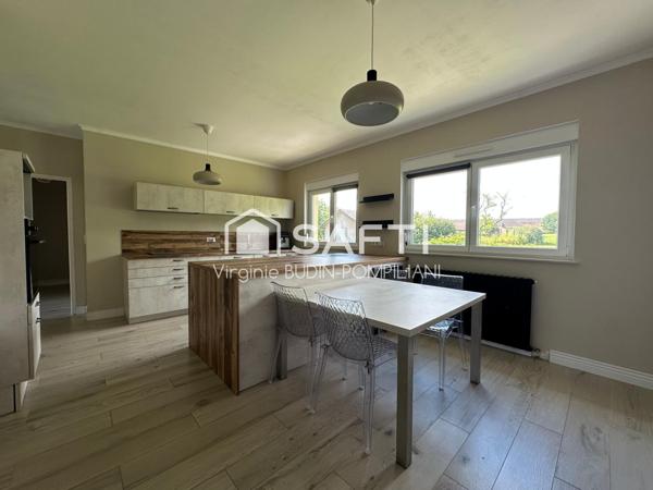 Maison individuelle plain-pied avec jardin et garage