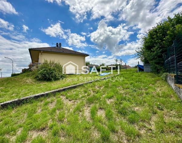 Maison individuelle plain-pied avec jardin et garage