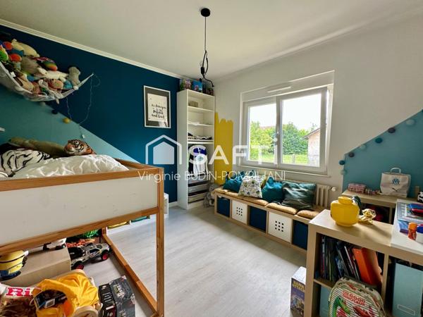 Maison individuelle plain-pied avec jardin et garage