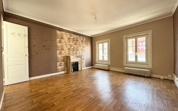 Immeuble à vendre    4 pièces •  La Rochelle