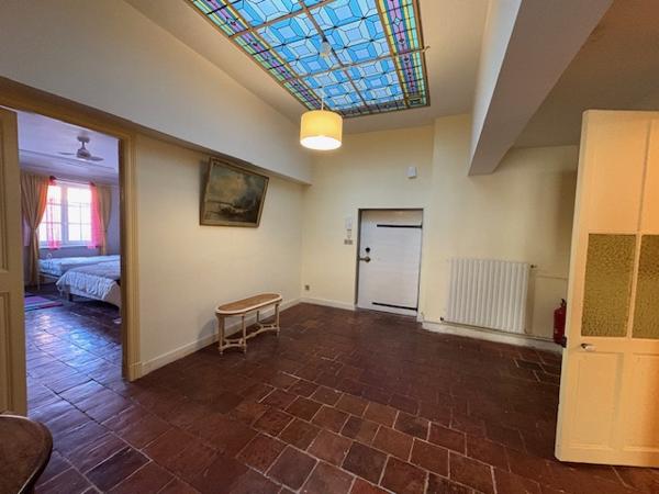 Appartement à louer 900 € CC CARCASSONNE 5 p 174 m² DPE C