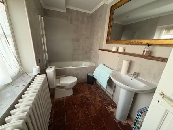 Appartement à louer 900 € CC CARCASSONNE 5 p 174 m² DPE C
