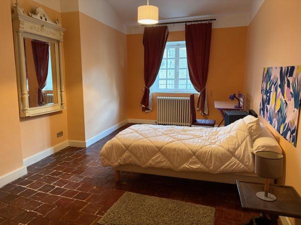 Appartement à louer 900 € CC CARCASSONNE 5 p 174 m² DPE C