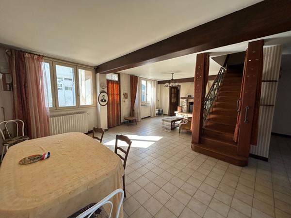 Maison 7 pièces Faubourg - 5 chambre - cours