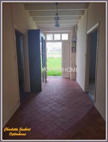 Maison en pierre + grandes dépendances