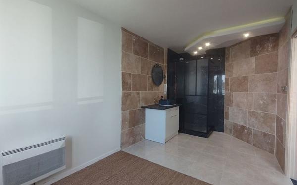 Appartement à louer    1 pièce •  Compiègne