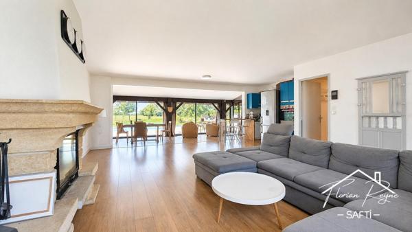 Maison + 2 T2 indépendants sur 4 857 m² de terrain