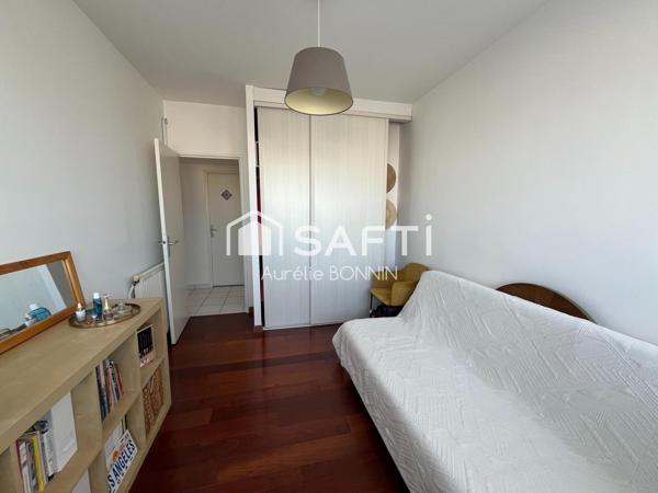 Talence Forum Bel appartement de 74m² rénové