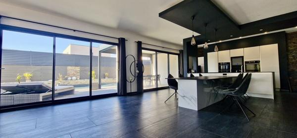 VILLA CONTEMPORAINE T6 DE GRAND STANDING - CASTELNAU LE LEZ (CAYLUS) 1 249 500 €
