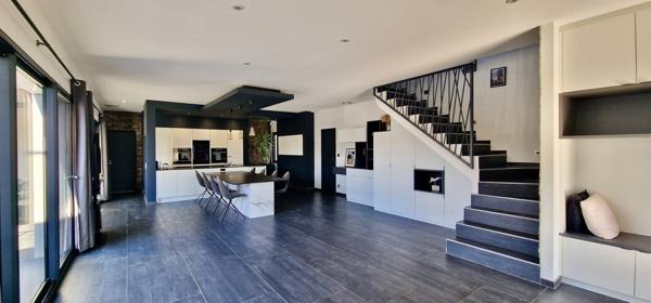 VILLA CONTEMPORAINE T6 DE GRAND STANDING - CASTELNAU LE LEZ (CAYLUS) 1 249 500 €
