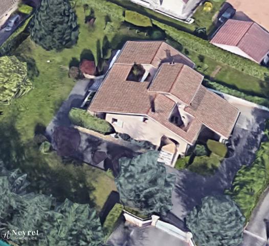Maison d'architecte - 1880m2 de terrain avec vue