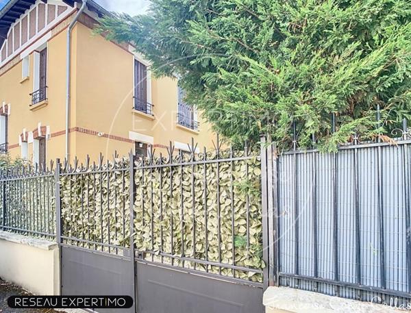 Versailles (78000) Maison non mitoyenne 3 chambres jardin charme de l'ancien rénové