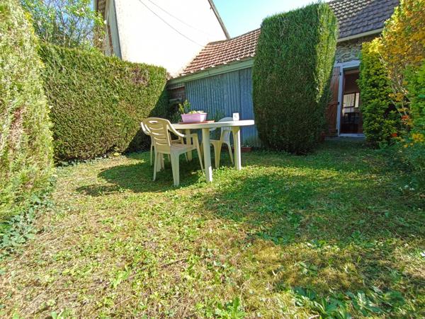 Le Plessis-Pâté (91220) Maison de plain-pied à rénover avec jardinet au Plessis-Paté