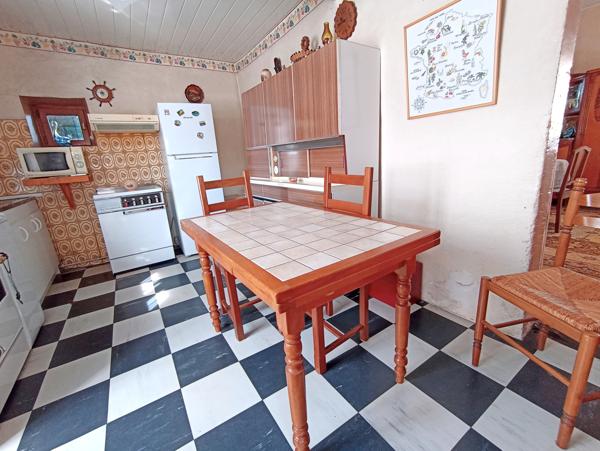 Le Plessis-Pâté (91220) Maison de plain-pied à rénover avec jardinet au Plessis-Paté