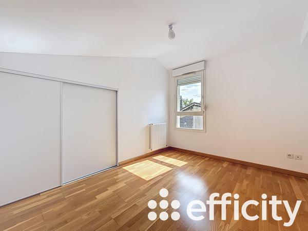 Appartement 5 pièces - 105 m² Exclusivité efficity