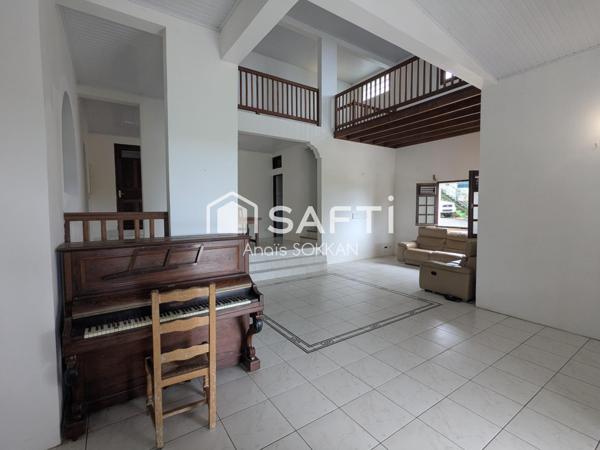 Villa d’exception avec vue mer et court de tennis privé