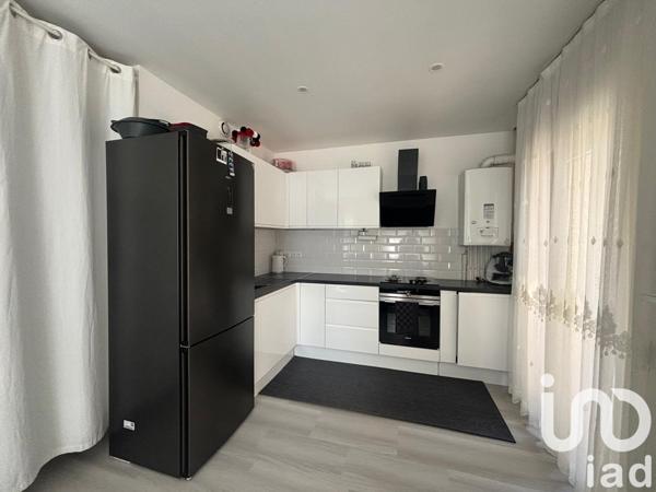 Appartement 2 pièces de 50 m² à Élancourt (78990)