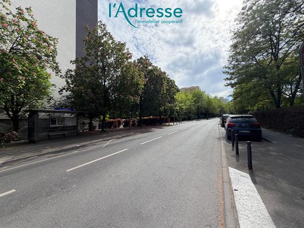 Parking / box Noisy Le Grand