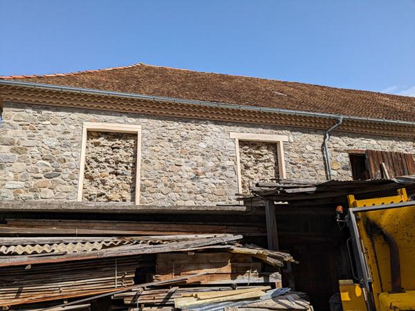 Corps de ferme en pierre - Fort potentiel - Champsaur