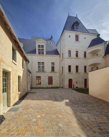 Appartement 4 pièces à louer Châtellerault - 86100 / Réf: 12008