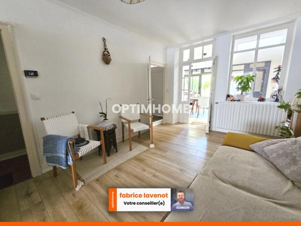 Maison centre-ville de 147 m² avec terrasse, 4 chambres et vue sur le château. LA ROCHEFOUCAULD (16)