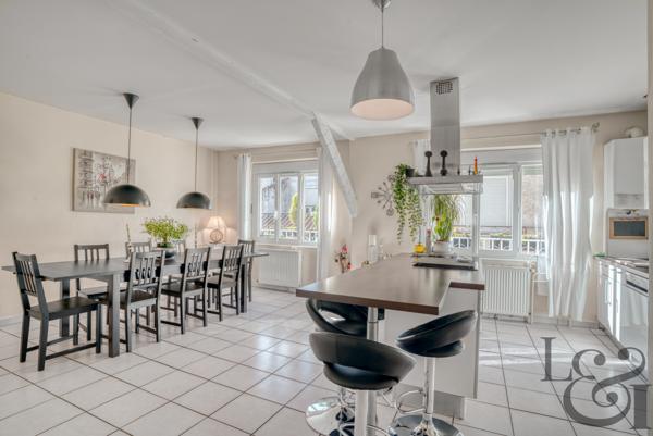 A vendre maison de ville sur 2 niveaux