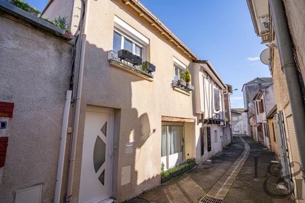 A vendre maison de ville sur 2 niveaux