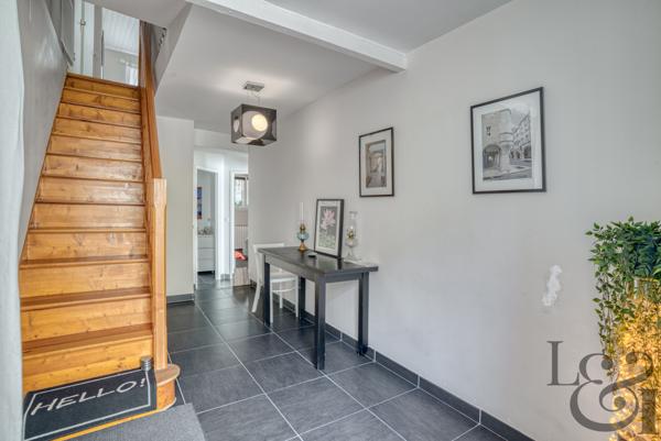 A vendre maison de ville sur 2 niveaux