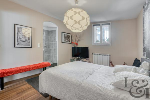 A vendre maison de ville sur 2 niveaux