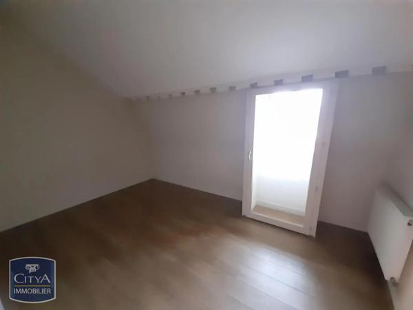 Appartement à louer 3 pièces 74.82m² Sedan (08200)