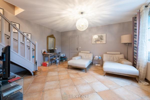 Maison de caractère située au cur d'un village typique, très prisé, à 10 min de Fontainebleau !