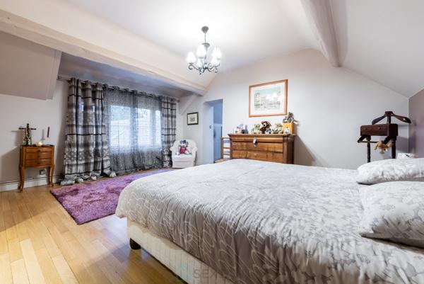 Maison de caractère située au cur d'un village typique, très prisé, à 10 min de Fontainebleau !