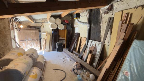 Maison à vendre 7 pièces  (84) - 210m2 couverts dont 97m2 actuellement habitables