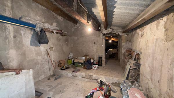 Maison à vendre 7 pièces  (84) - 210m2 couverts dont 97m2 actuellement habitables
