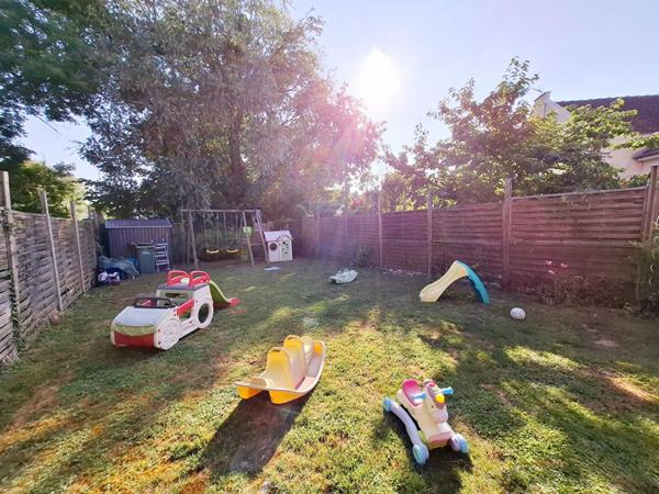 Espace, confort et lumière pour cette maison aux portes du centre ville