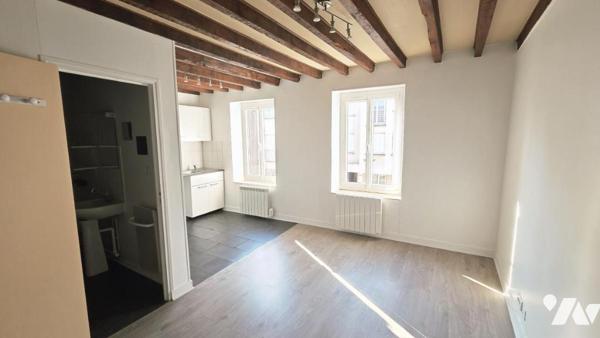 Un ensemble immobilier de deux appartements