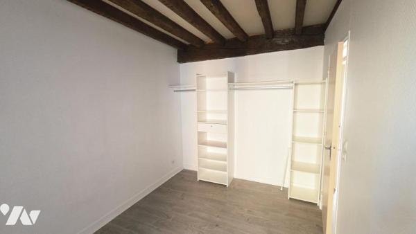 Un ensemble immobilier de deux appartements