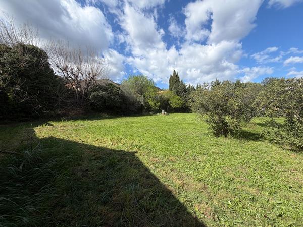 Terrain 1525 m2