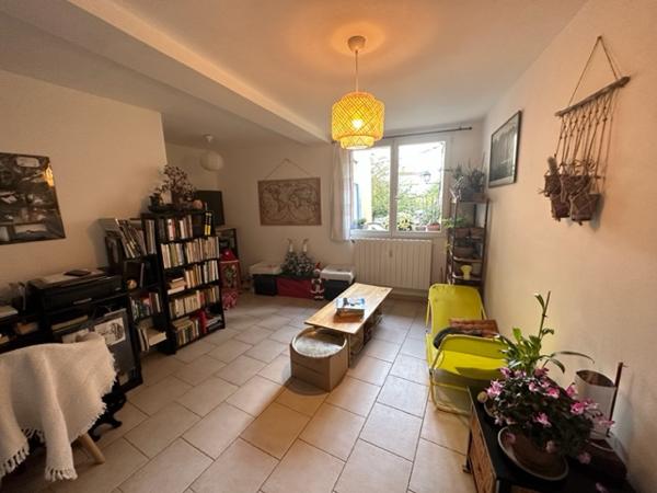 L'Isle-sur-la-Sorgue (84800) T2 DE 32M2 EN CENTRE VILLE