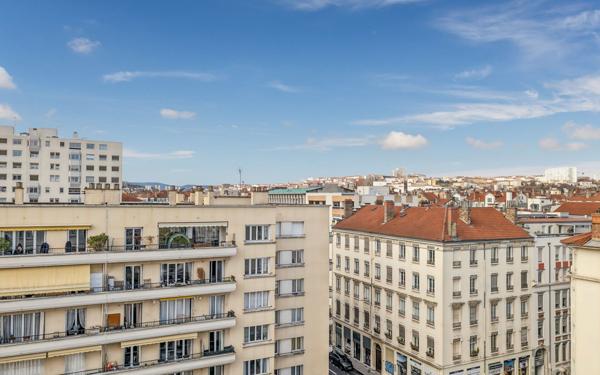 Appartement à vendre    5 pièces • 99,20 m2 Lyon 6