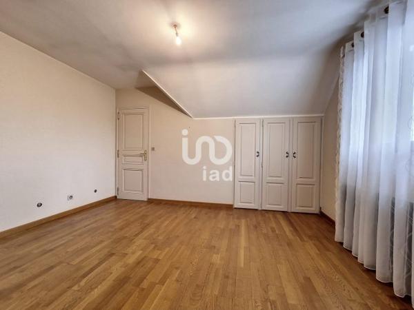 Maison Le Blanc-Mesnil 180 m²