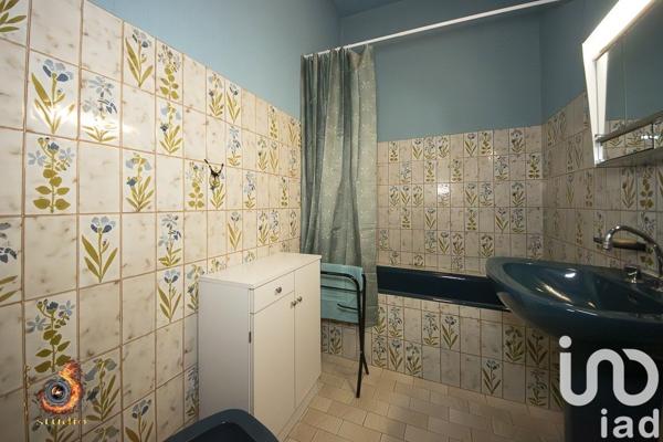 Maison traditionnelle 9 pièces de 220 m² à Villeneuve-de-Marsan (40190)