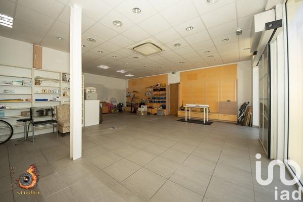 Maison traditionnelle 9 pièces de 220 m² à Villeneuve-de-Marsan (40190)